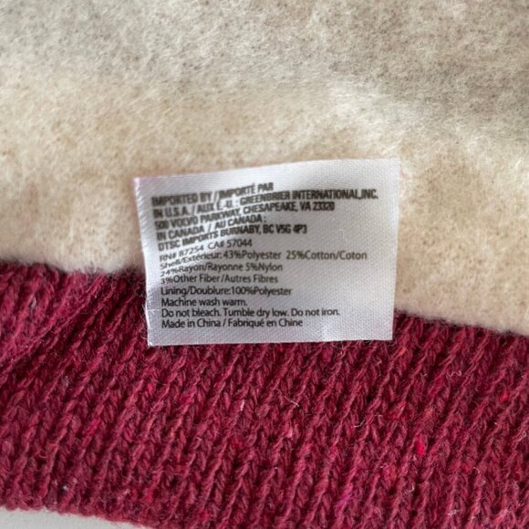 Juncture Outdoor Fleece Lined Knit Hat w Pom Pom Winter Theme Red + Wht OS NWT - Picture 4 of 7